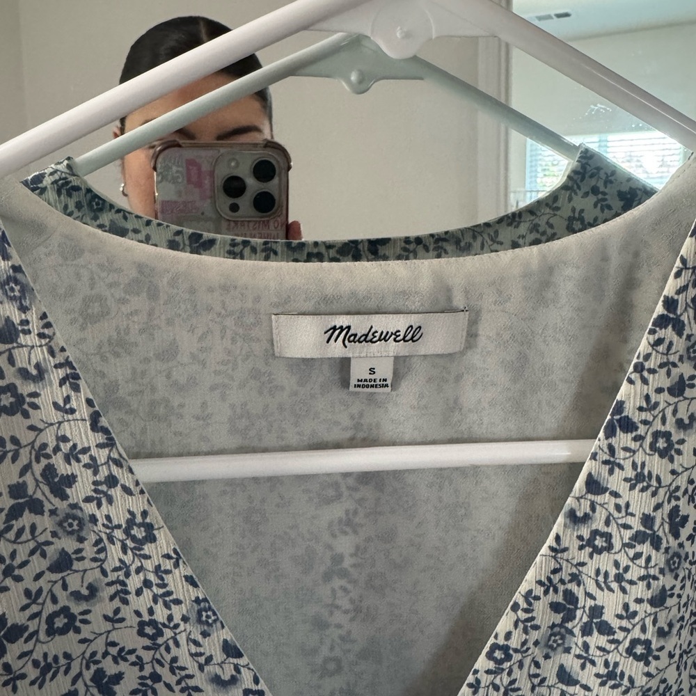 Madewell Georgette Ruffle Sleeve Peplum- Blue Floral - Picture 3 of 4